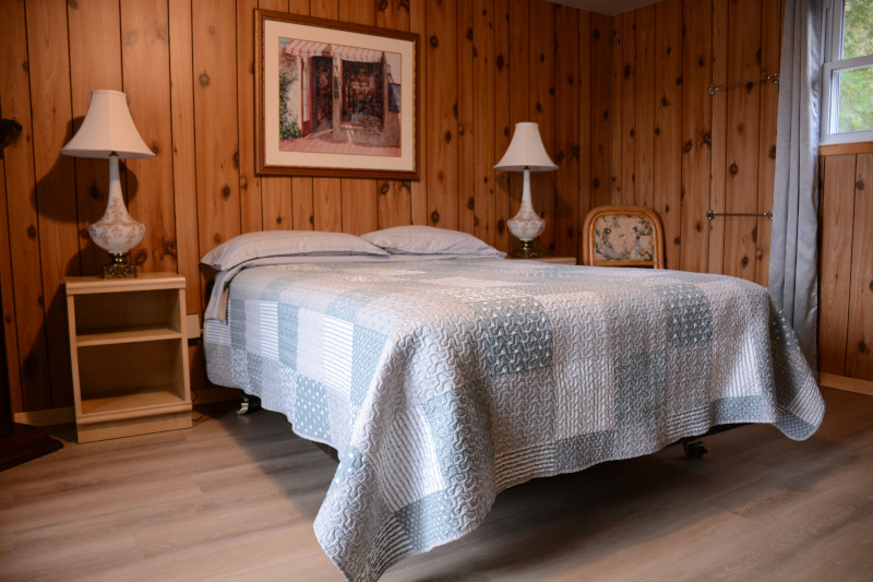 Chalet Doyon master bedroom
